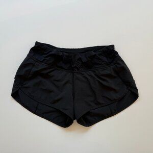 Lululemon Black 2.5" athletic shorts - Size: 2